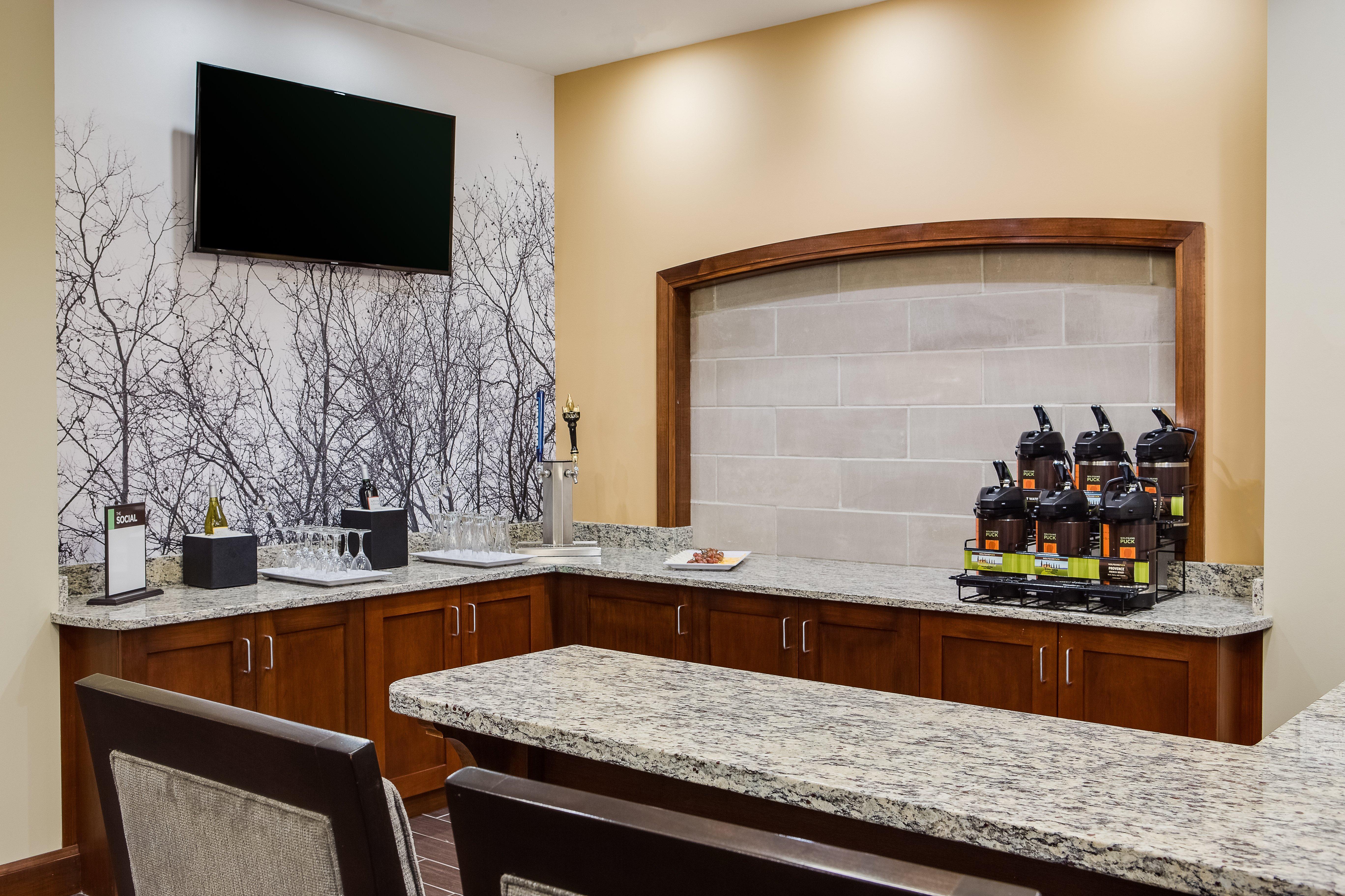 Staybridge Suites Des Moines Downtown By Ihg Екстериор снимка