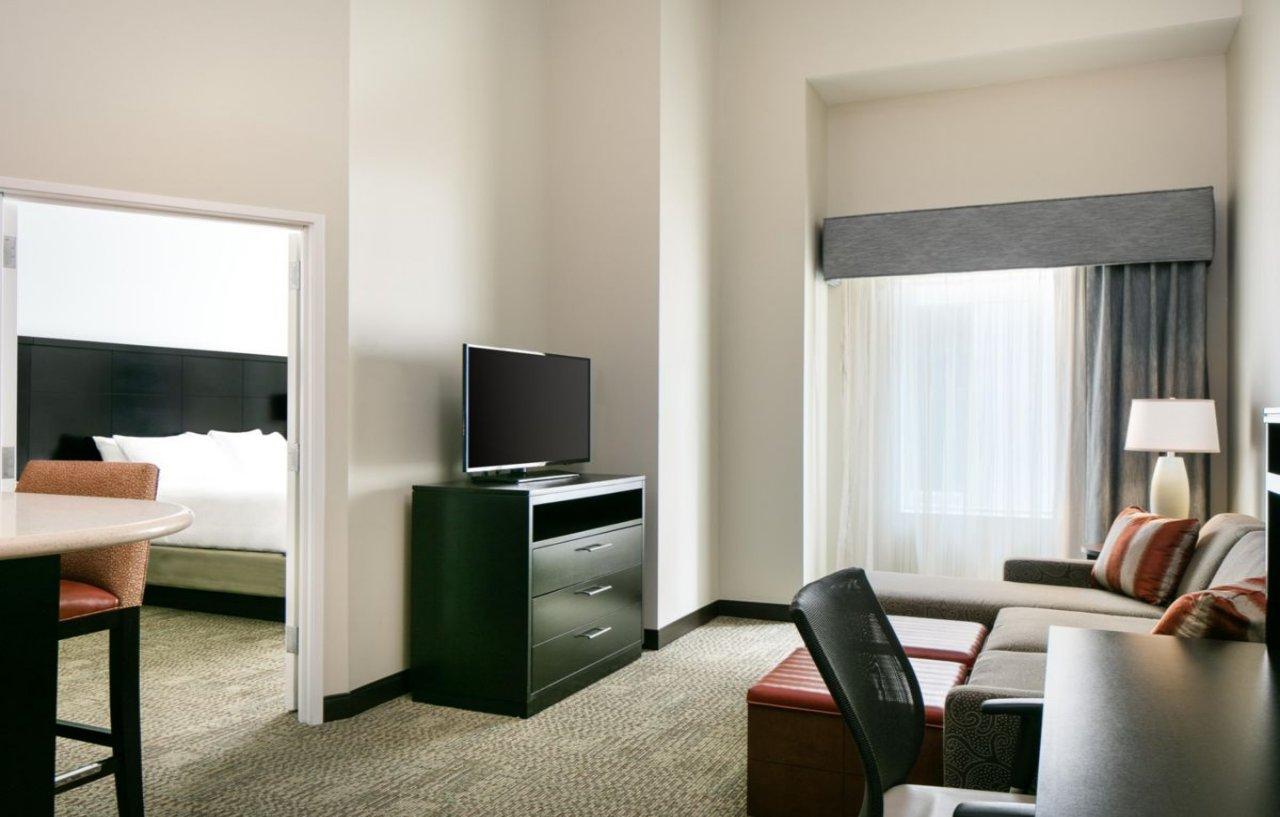 Staybridge Suites Des Moines Downtown By Ihg Екстериор снимка